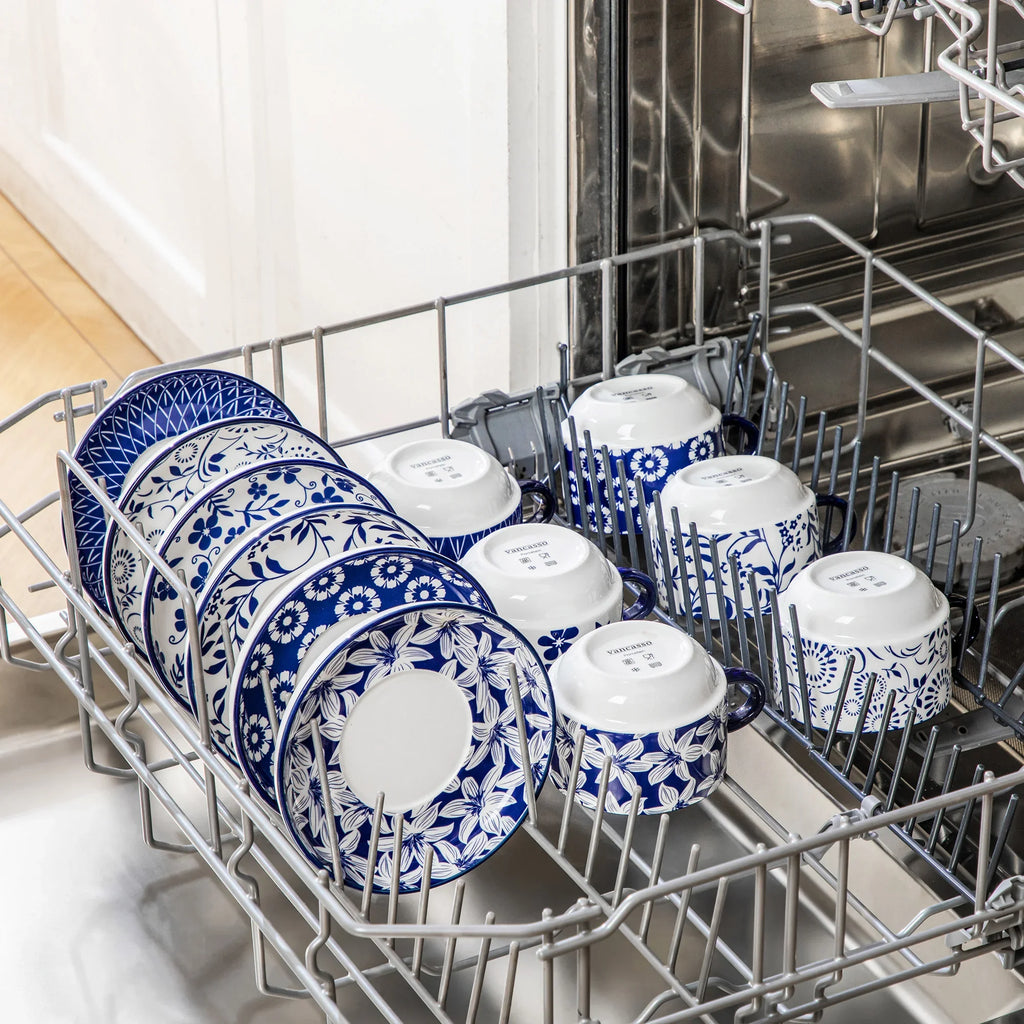 Ensemble de Tasses en Porcelaine Blanche avec Soucoupes et Support Métal