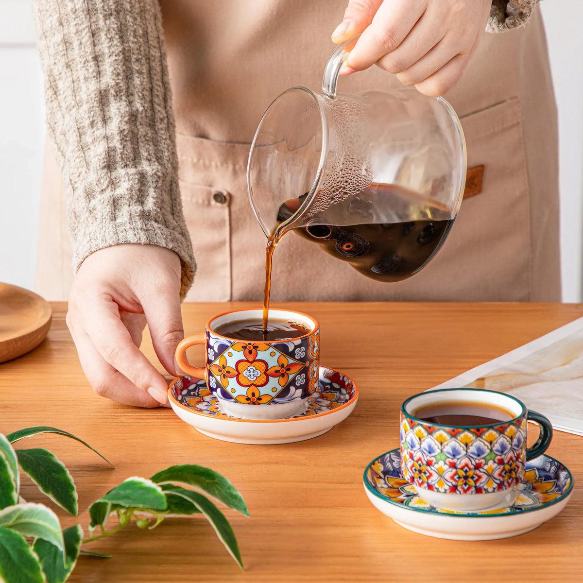 Ensemble De Tasses En Porcelaine Bohème Avec Soucoupes Et Support Métal Image