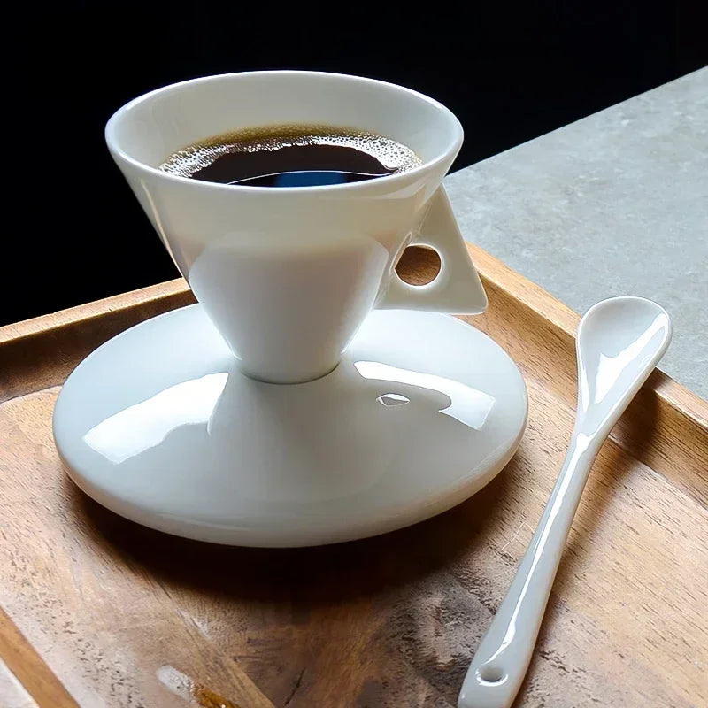 Ensemble Tasse À Café En Céramique Avec Soucoupe