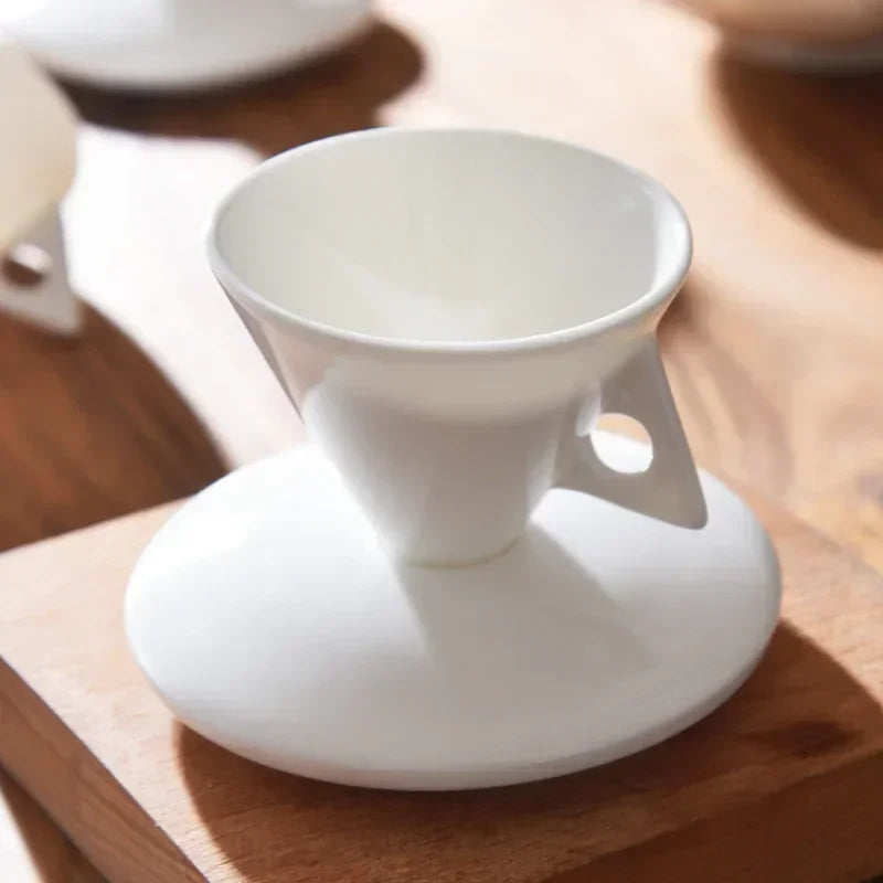 Ensemble Tasse À Café En Céramique Avec Soucoupe