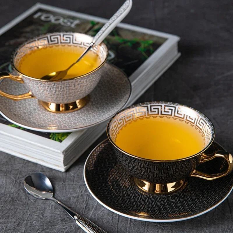 Ensemble Tasse À Café En Porcelaine À Carreaux Image