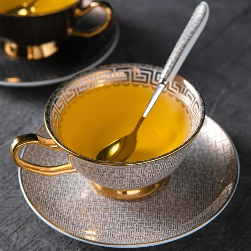 Ensemble Tasse À Café En Porcelaine À Carreaux Image