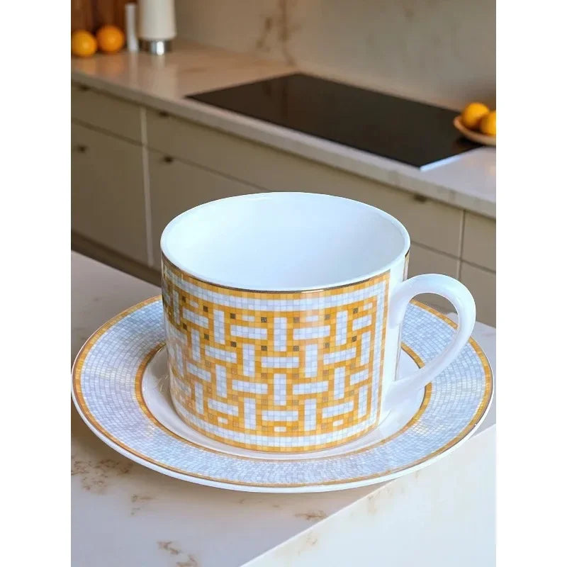 Ensemble Tasse à Café en Porcelaine Fine avec Cuillère