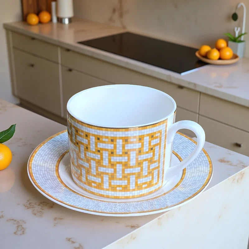 Ensemble Tasse à Café en Porcelaine Fine avec Cuillère