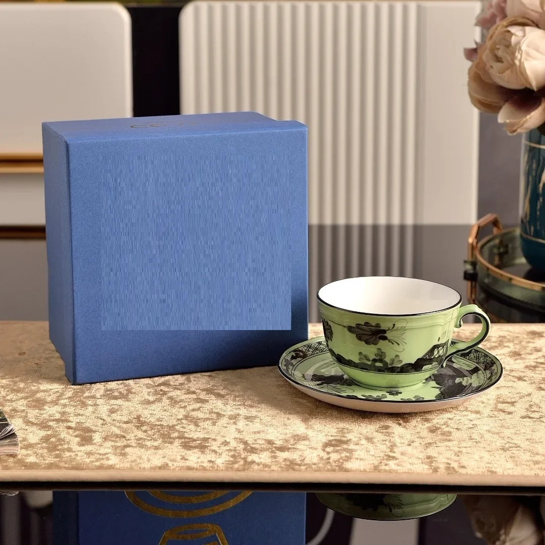 Ensemble Tasse à Café Et Soucoupe en Céramique Peinte