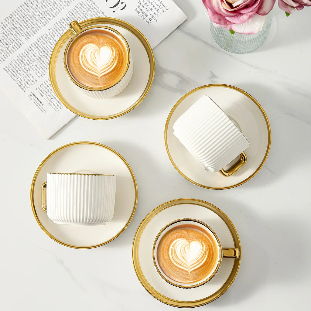 Ensemble Tasse Et Soucoupe En Céramique Dorée 300 Ml
