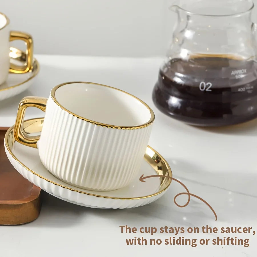 Ensemble Tasse Et Soucoupe En Céramique Dorée 300 Ml