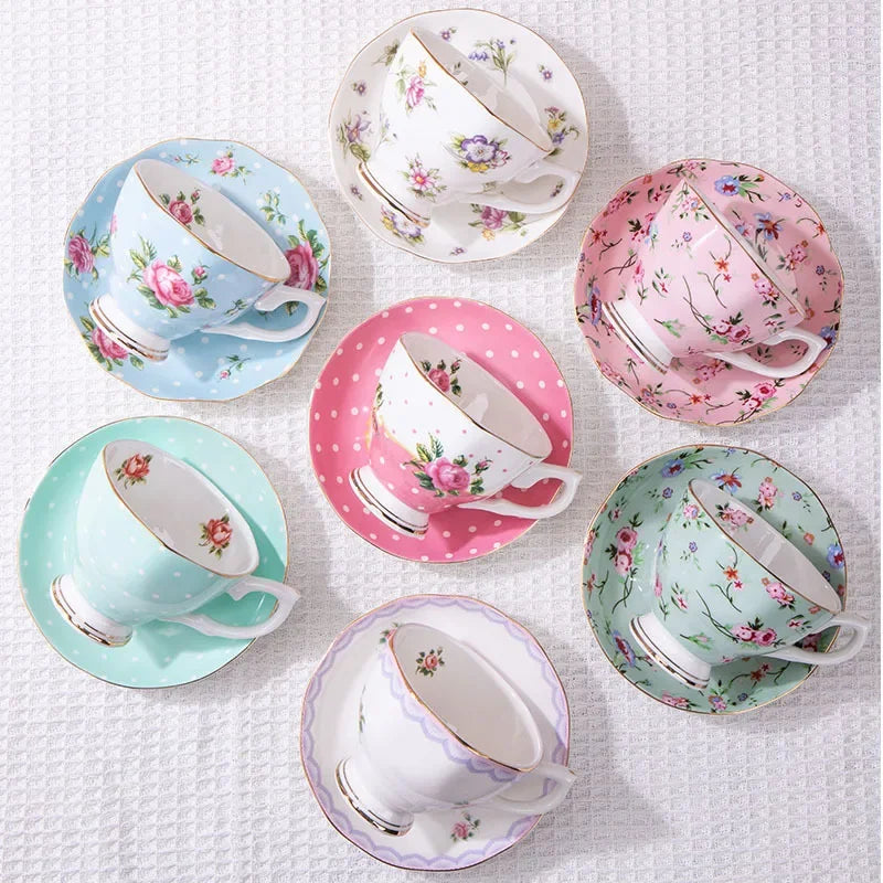 Ensemble Tasse Et Soucoupe En Céramique Style Palais Image