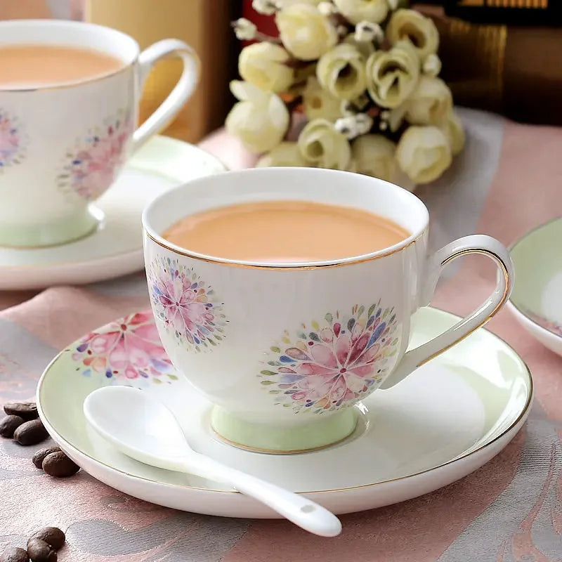 Ensemble Tasse Et Soucoupe En Céramique Style Palais