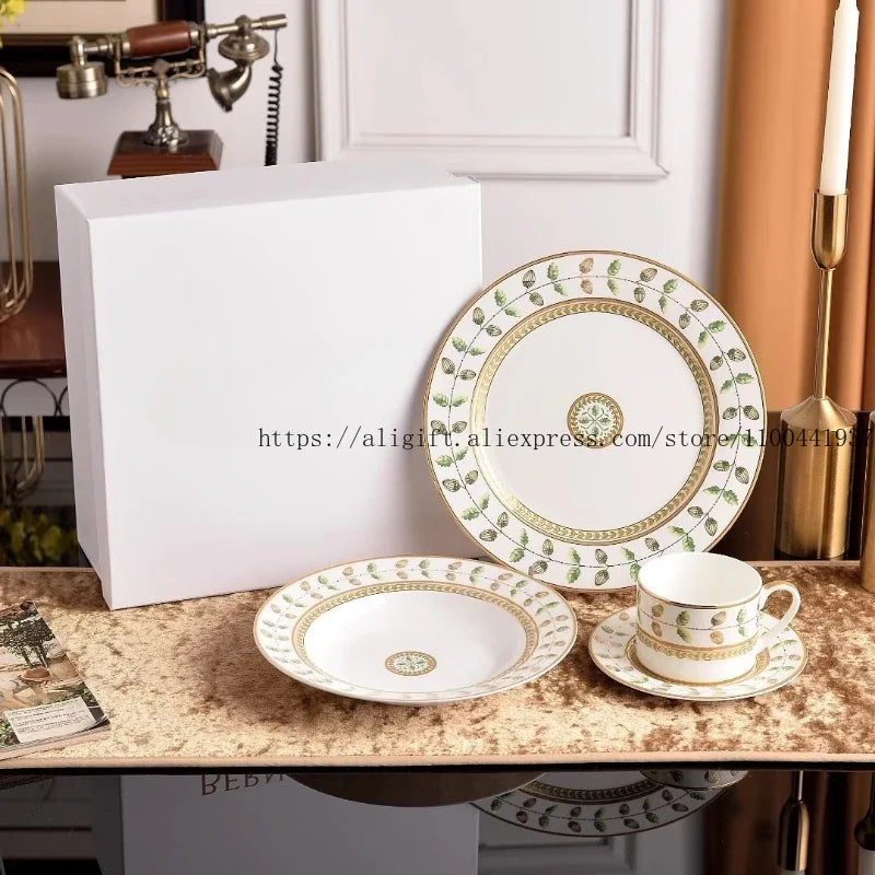 Ensemble Tasse Et Soucoupe En Porcelaine Classique