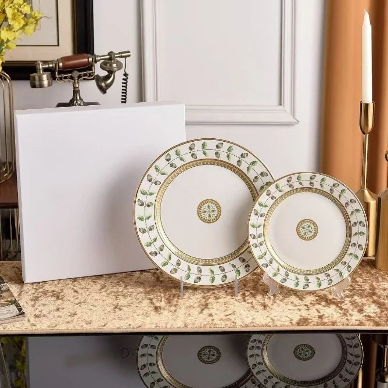 Ensemble Tasse Et Soucoupe En Porcelaine Classique