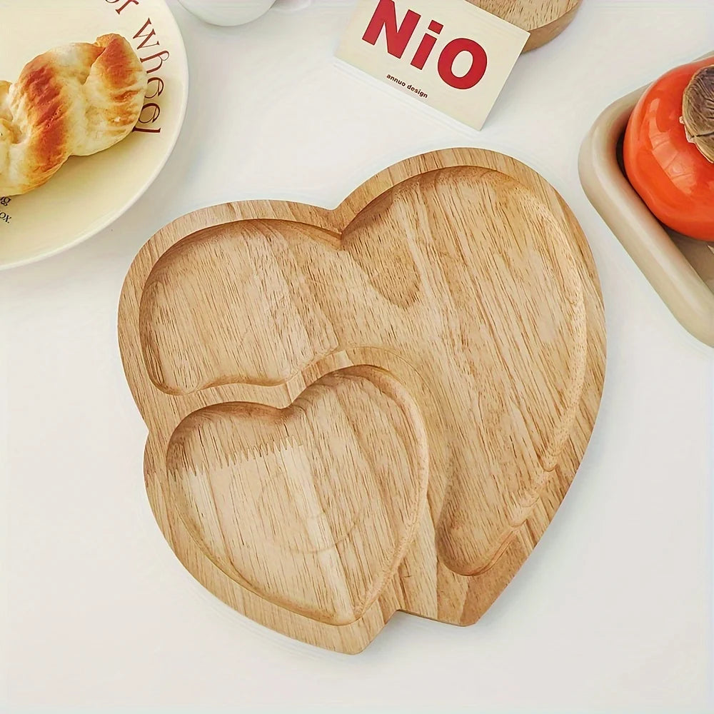 Plateau De Service En Bois En Forme De Cœur — illustration 2 Image