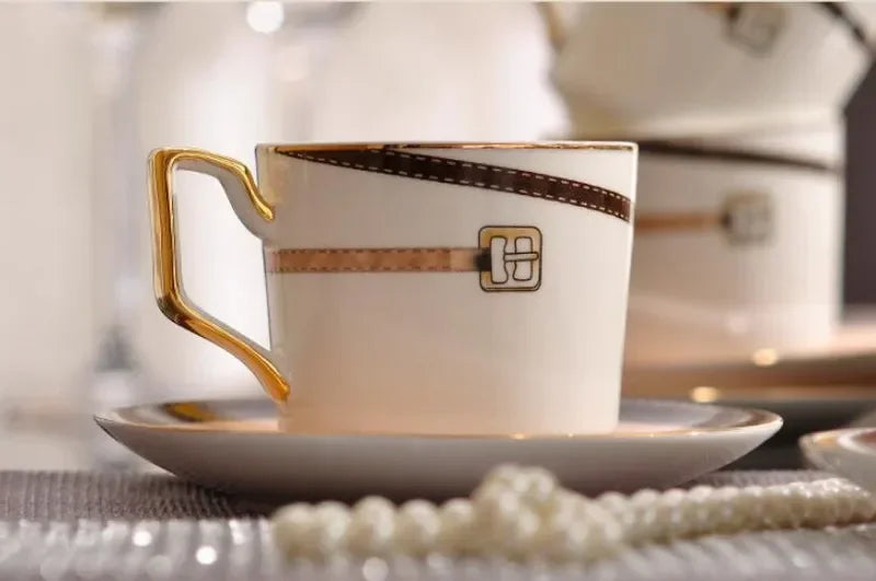 Service À Thé En Porcelaine Avec Tasse Et Soucoupe