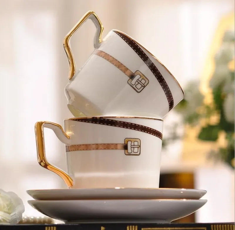 Service À Thé En Porcelaine Avec Tasse Et Soucoupe