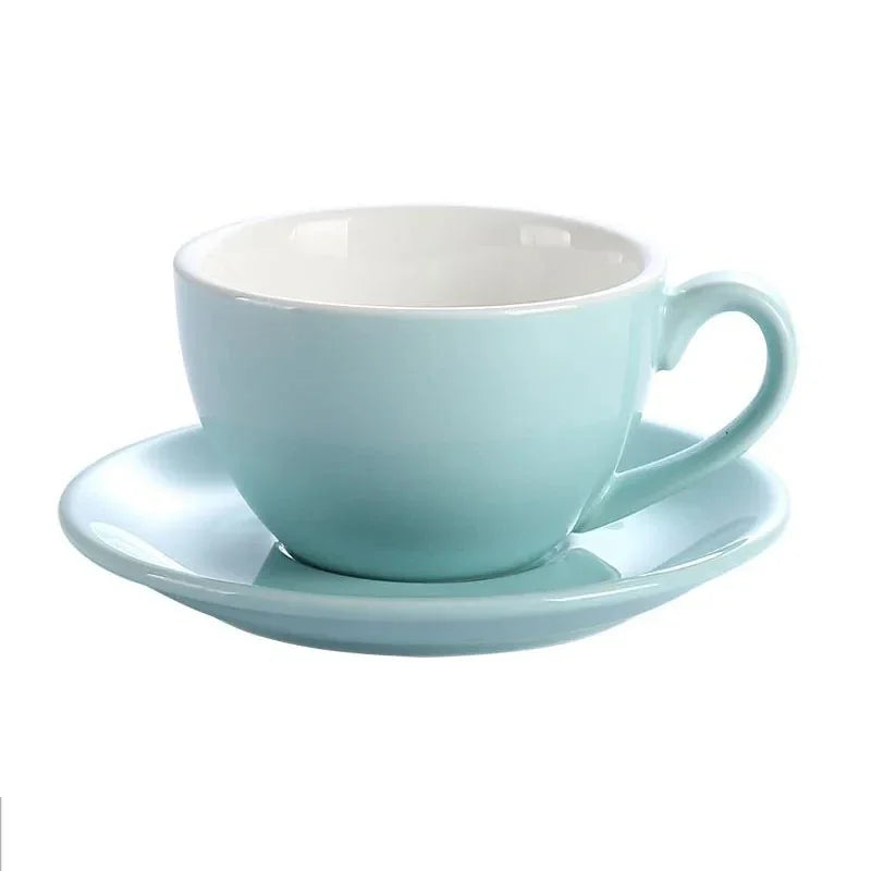 Tasse À Café En Céramique Avec Soucoupe