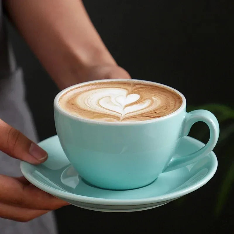 Tasse À Café En Céramique Avec Soucoupe