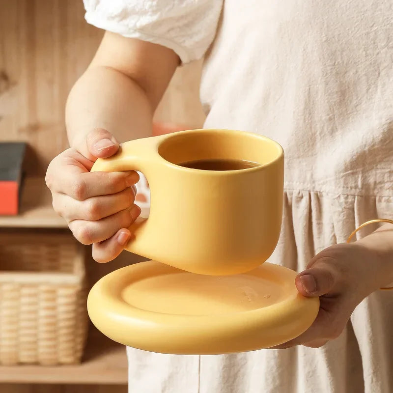 Tasse à Café en Céramique avec Soucoupe Image