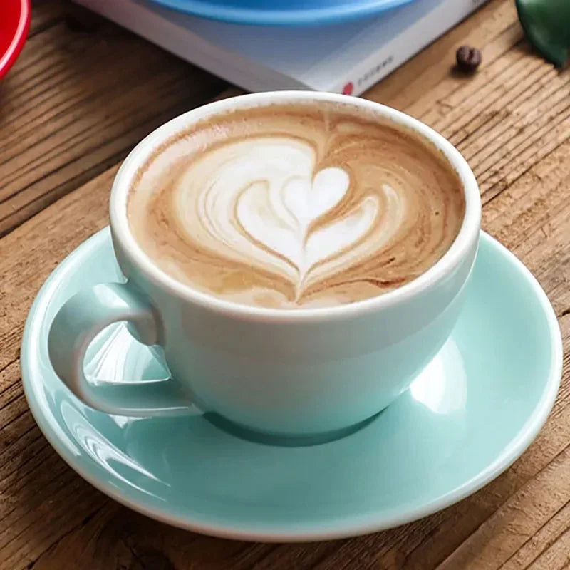 Tasse À Café En Céramique Avec Soucoupe Image