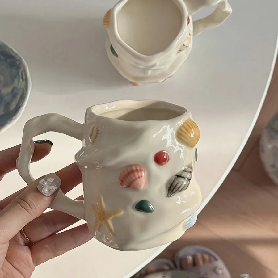 Tasse À Café En Céramique Motif Coquillage Peint À La Main Image