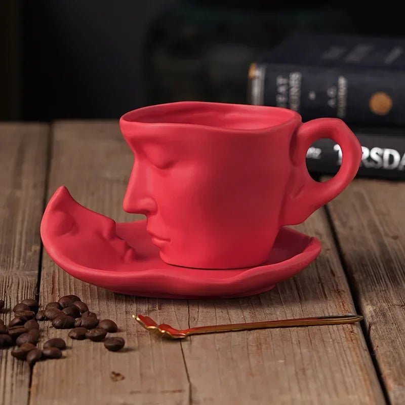 Tasse En Porcelaine Avec Soucoupe Et Cuillère